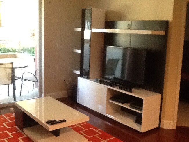 Building Photo - 600 S Dixie Hwy