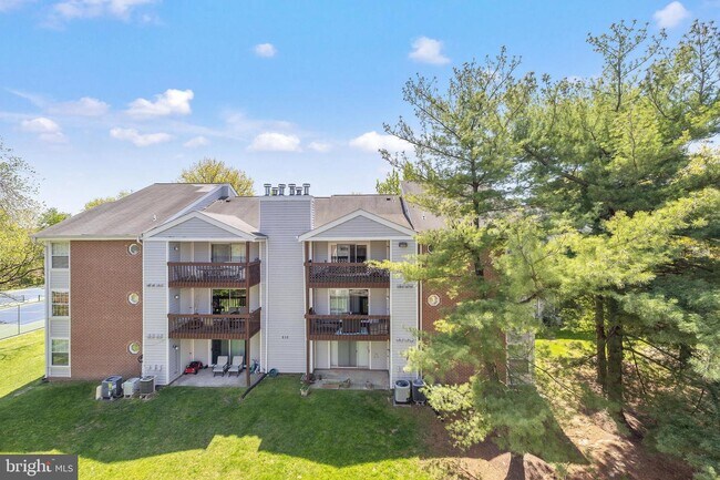 Building Photo - 209 Water Fountain Ct