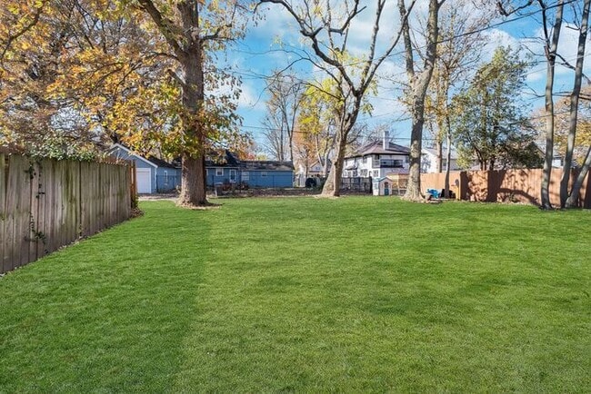 Building Photo - Beautifully Updated 3-Bedroom Home