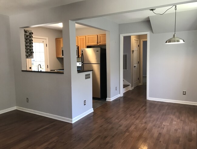 Building Photo - Historic Germantown Living