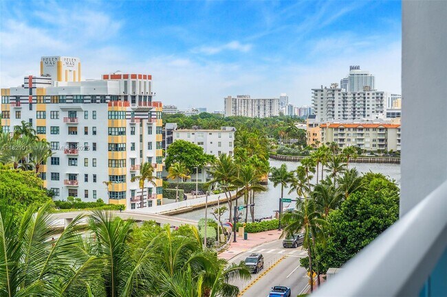 Building Photo - 2301 Collins Ave