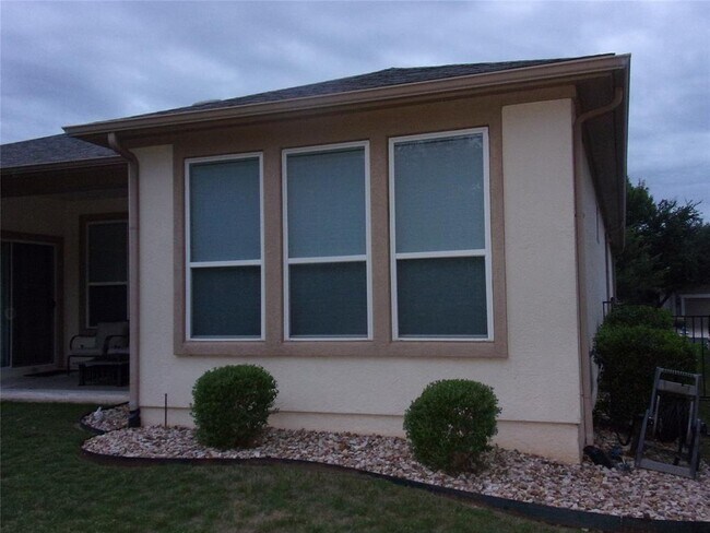 Building Photo - 721 Independence Creek Ln