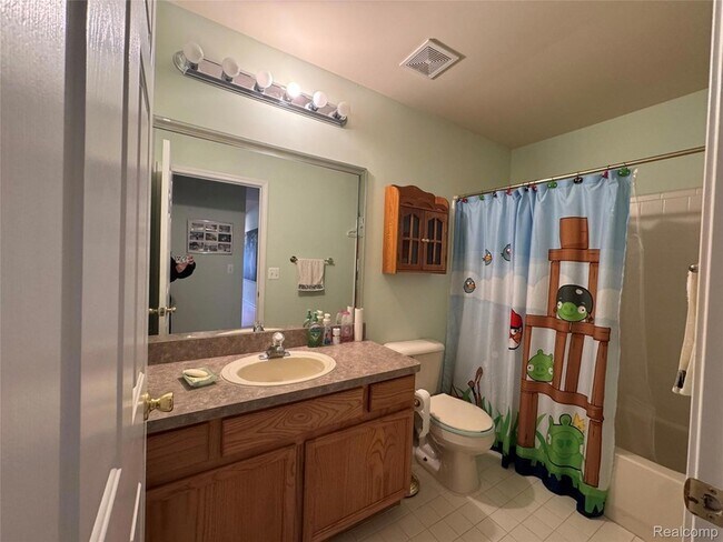 Building Photo - 40342 Riverbend Dr