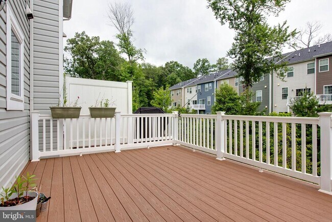 Building Photo - 1022 Linden Dr
