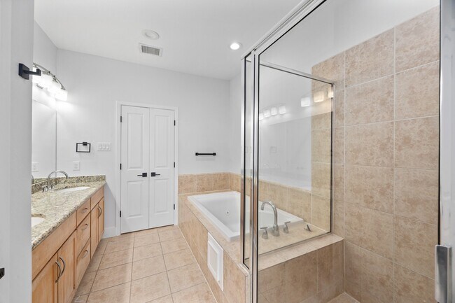 Building Photo - 2315 McIlhenny St