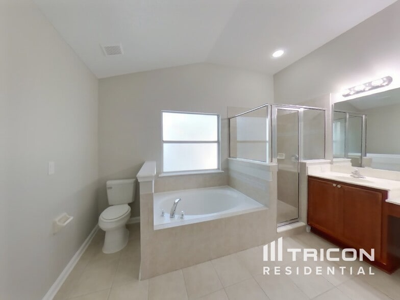 Building Photo - 10818 Birchard Ln