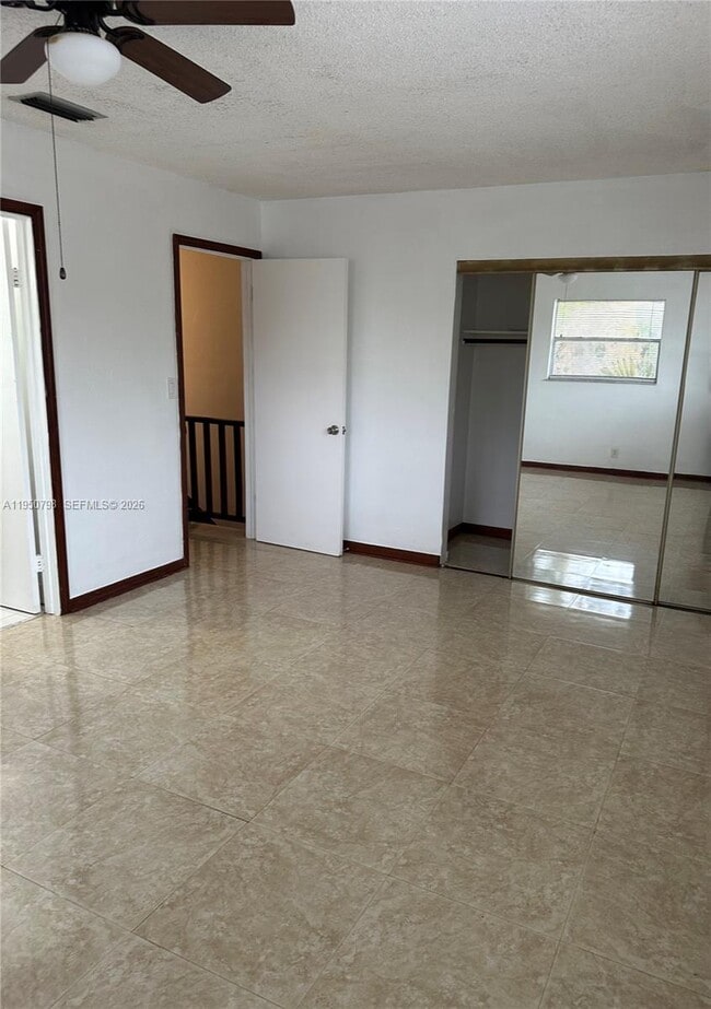 Building Photo - 6636 SW 41st St