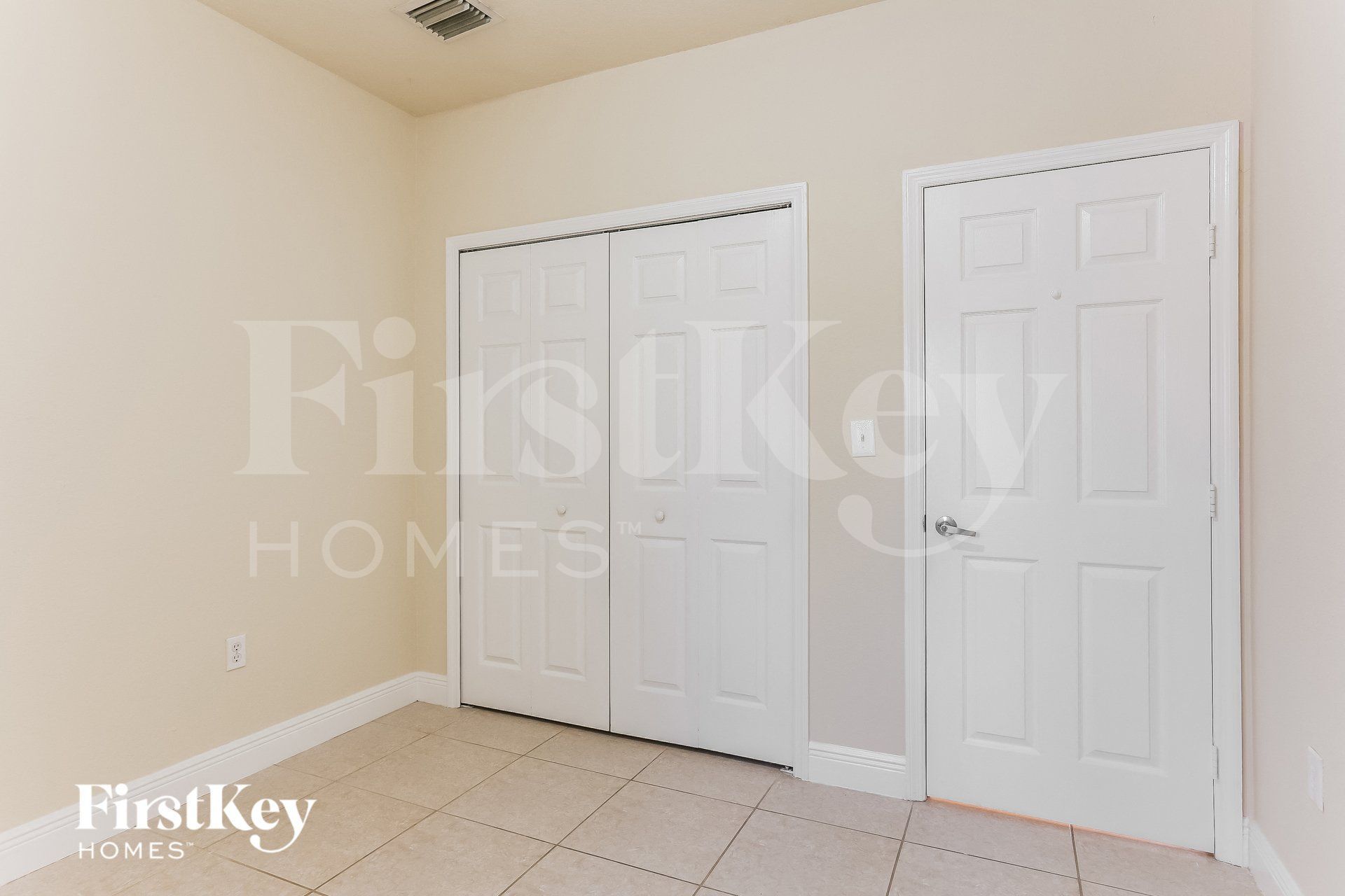 Building Photo - 213 SW 15th Pl