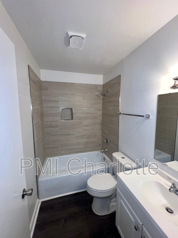 Building Photo - 342 Orchard Trace Ln