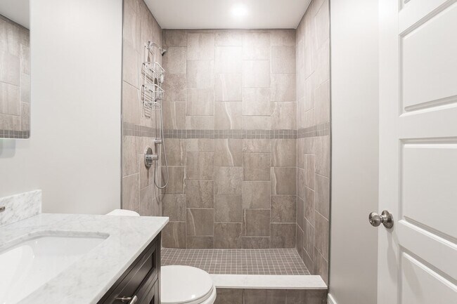 Building Photo - 35 Champney St