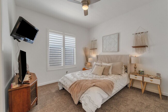 Building Photo - Spacious 4BR House in Cave Creek