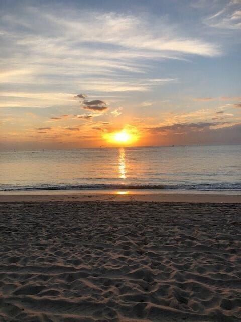 Building Photo - 1609 N Riverside Dr