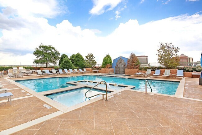 Building Photo - 330 Las Colinas Blvd E