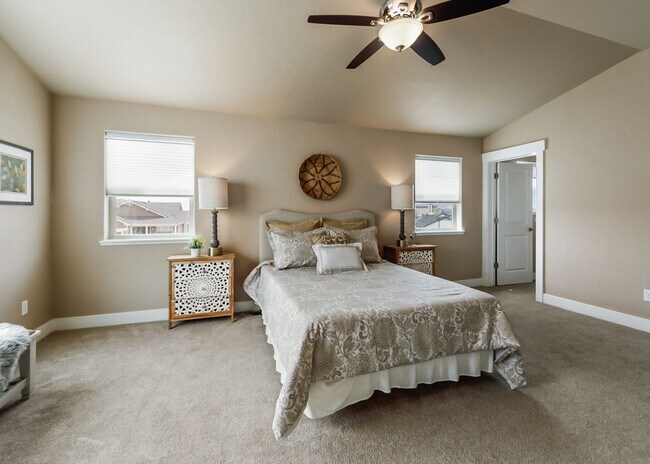 Building Photo - D20 4 Bed Home in The Farm