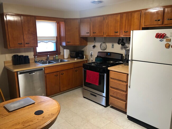 Building Photo - 216 Bering Ave