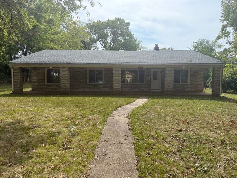 Primary Photo - 8120 Gardner Ln