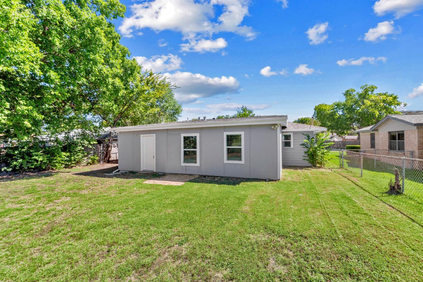 Building Photo - Beautiful Single-Family Home for Rent in F...