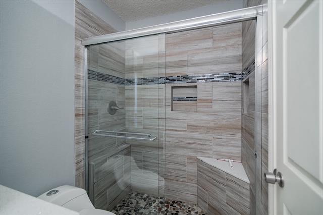 Building Photo - 806 Amber Ct