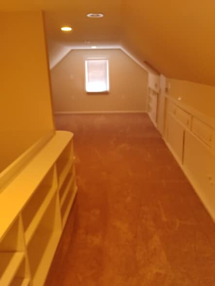 Building Photo - 4222 Elderon Ave