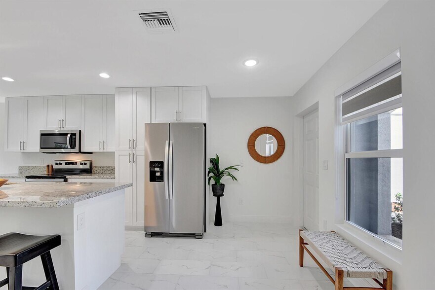 Building Photo - 3871 Patio Ct