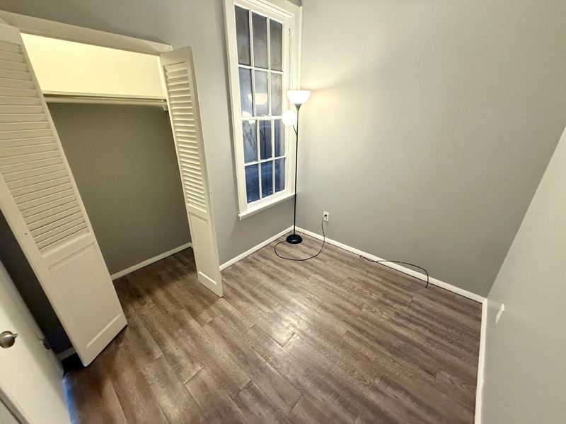 Building Photo - 1 Russell Pl