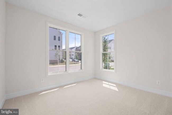 Building Photo - 42100 Picasso Sq