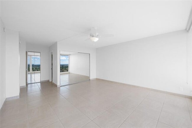 Building Photo - 4280 Galt Ocean Dr
