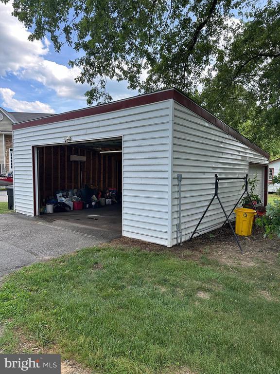 Building Photo - 161 Margate Dr