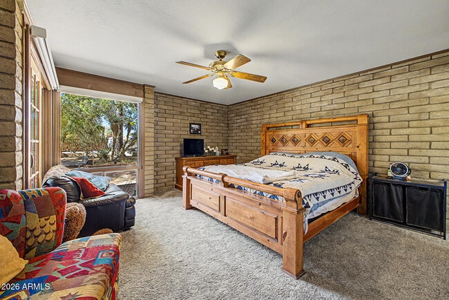 Building Photo - 6510 E Dixileta Dr