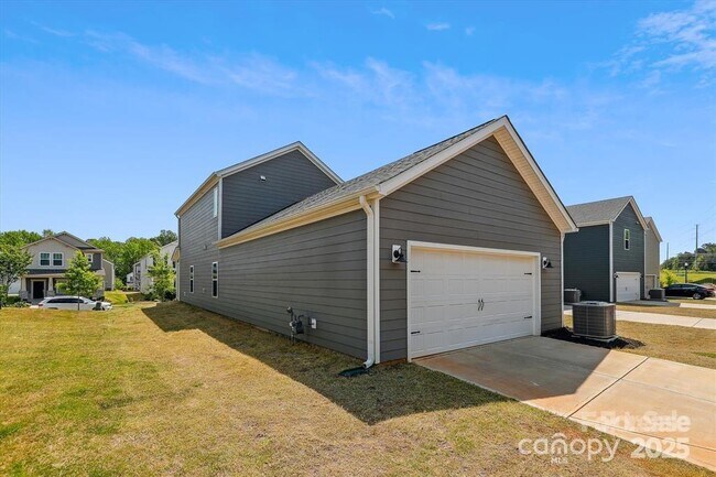 Building Photo - 13210 Kenworth Rd