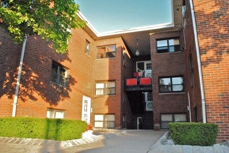 Primary Photo - Columbian Apartments