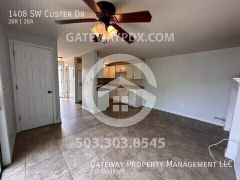 Building Photo - 1408 SW Custer Dr