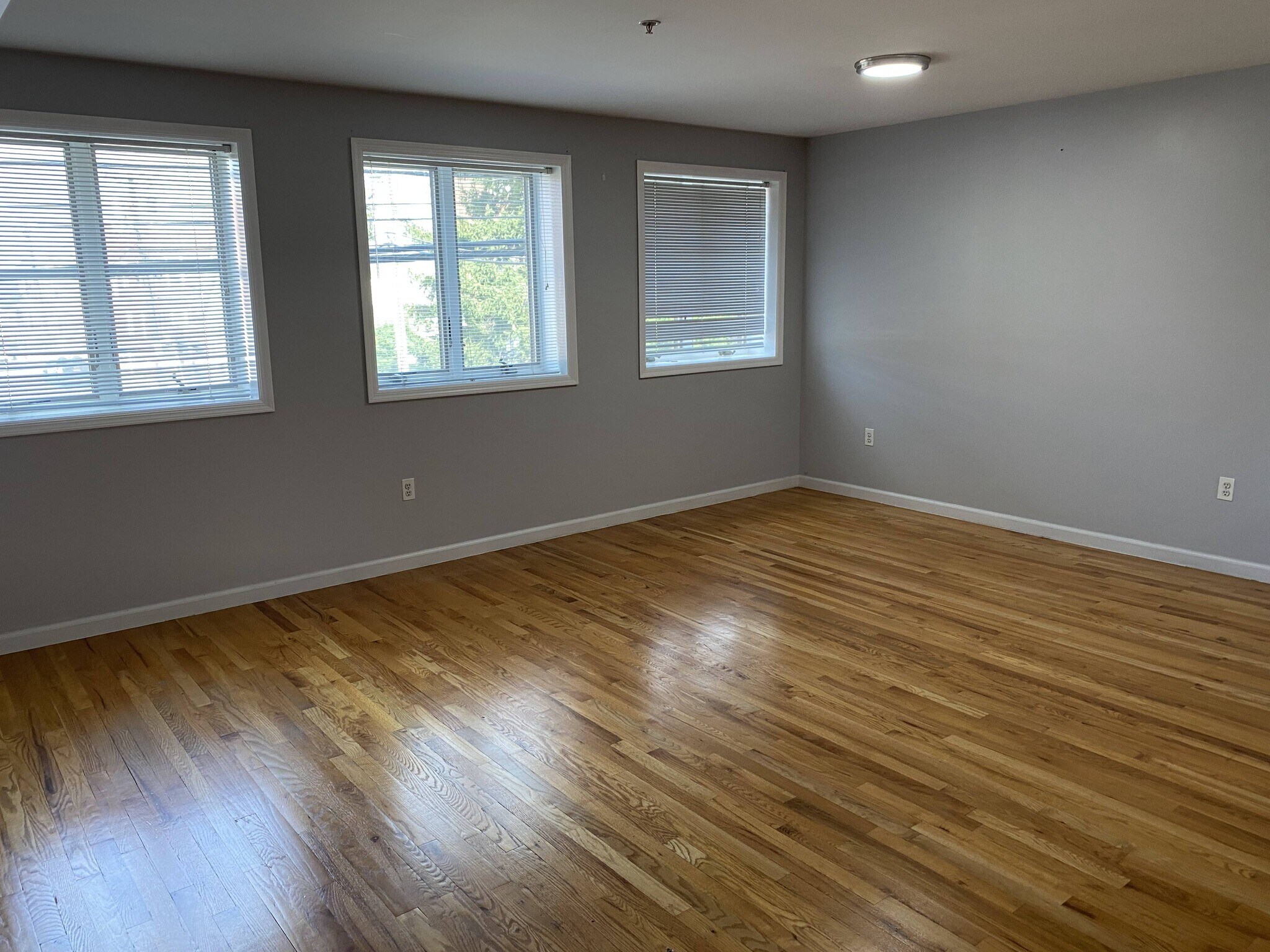 Building Photo - 62 Anderson Ave