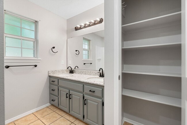 Building Photo - 7120 Blackjack Dr