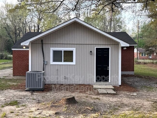 Building Photo - 4723 Harbin St