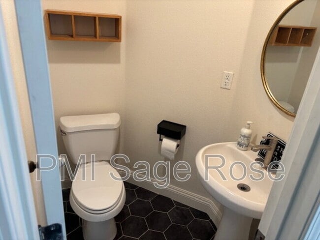 Building Photo - 3127 Sterling Ridge Cir