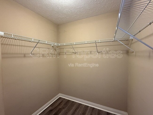 Building Photo - 3182 Morrow Dr