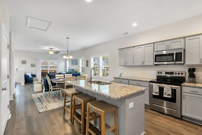 Building Photo - Amazing Rental Coming Soon (Late October-2...