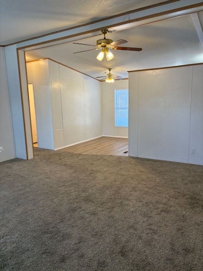 Building Photo - Cozy 3-Bedroom, 2-Bath Mobile home in a Great Location