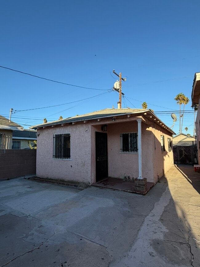 Building Photo - 2042 Martin Luther King Jr Ave