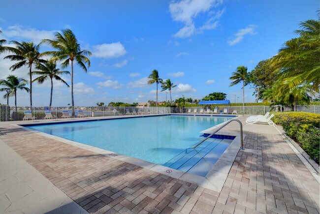 Building Photo - 7390 Ashley Shores Cir