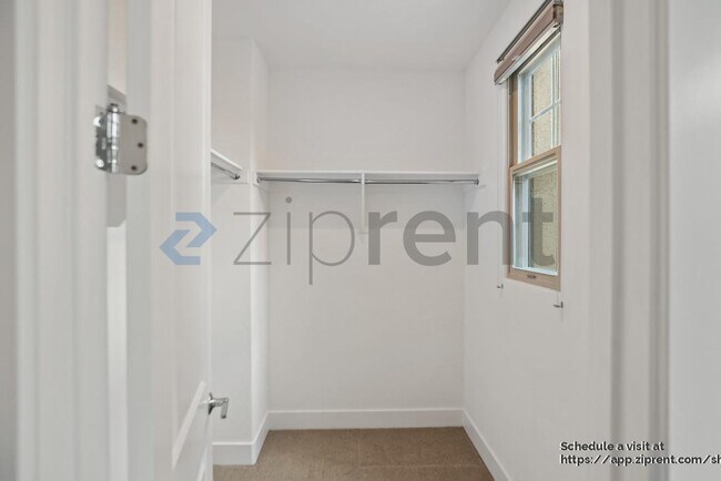 Building Photo - 31 Catania Common