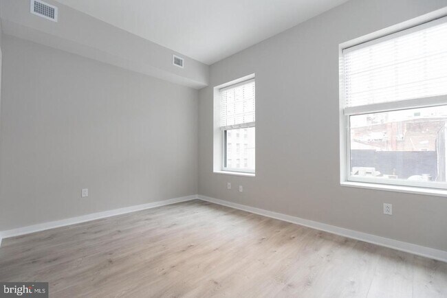Building Photo - 1602 Sansom St
