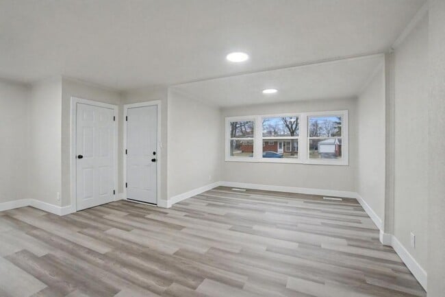 Building Photo - 4201 Lobata Pl