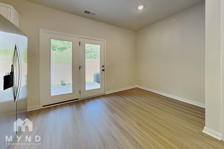 Building Photo - 1290 Principal Featherstone Ave