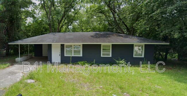 Building Photo - 2460 Brevard Dr
