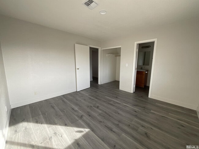 Building Photo - 1090 Barstow St