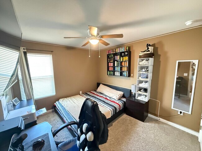 Building Photo - 8616 Tarsus Dr