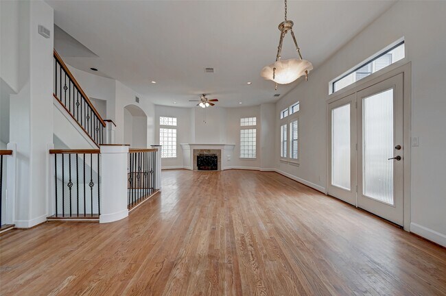 Building Photo - 5410 Rose St
