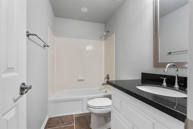 Building Photo - 38 Black Swan Ct
